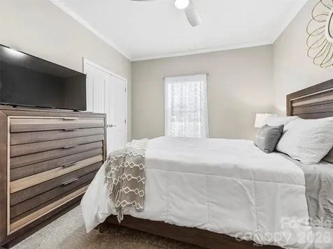 64 Drexel Road Hendersonville NC 28739