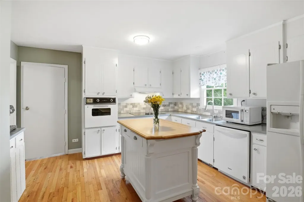 2848 Walter Drive NW Concord NC 28027