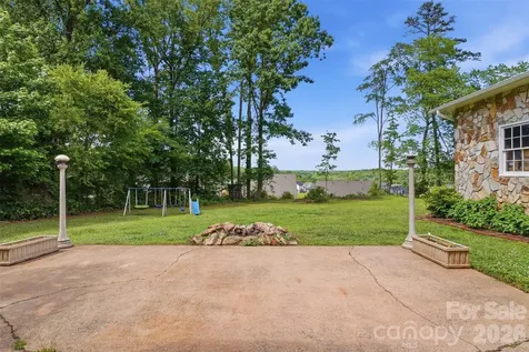 2848 Walter Drive NW Concord NC 28027