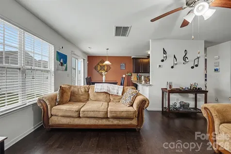 8515 Mansell Court Charlotte NC 28215