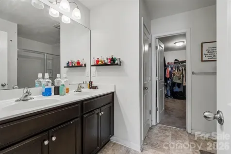 8515 Mansell Court Charlotte NC 28215
