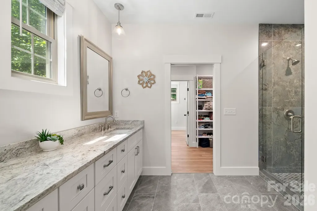 445 Governors View Road Asheville NC 28805