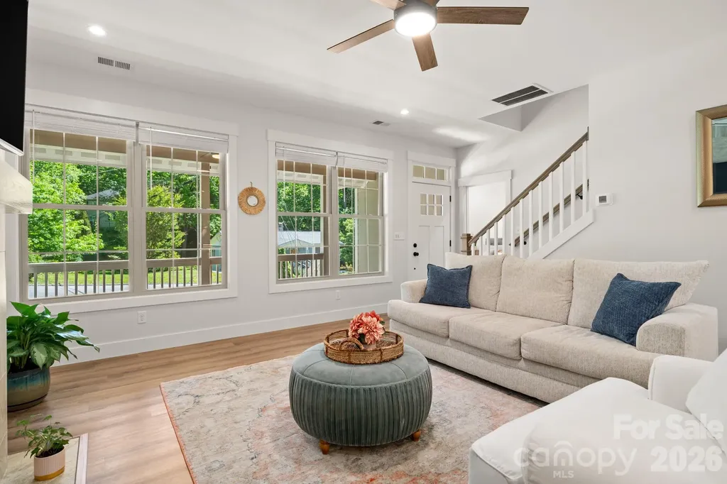 445 Governors View Road Asheville NC 28805