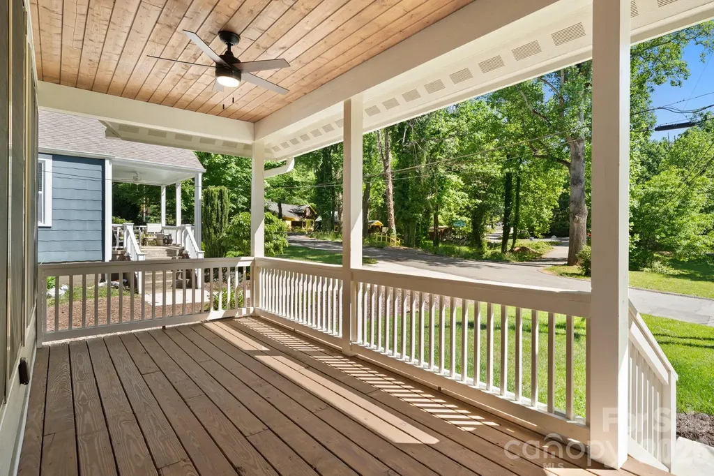 445 Governors View Road Asheville NC 28805