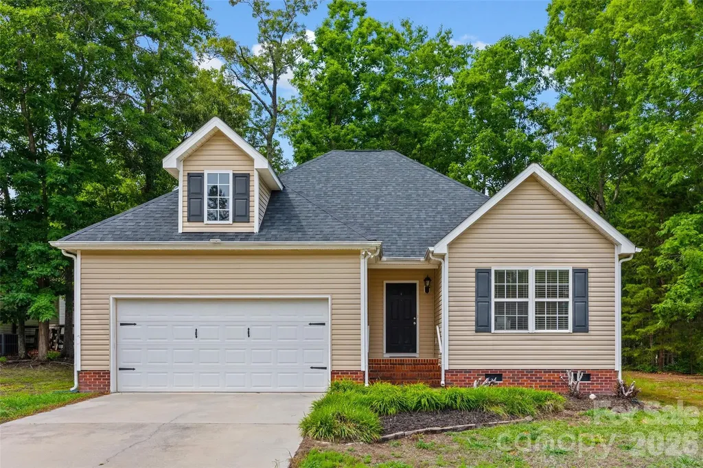 509 Kittiewake Lane Clover SC 29710