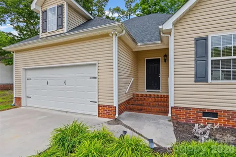 509 Kittiewake Lane Clover SC 29710