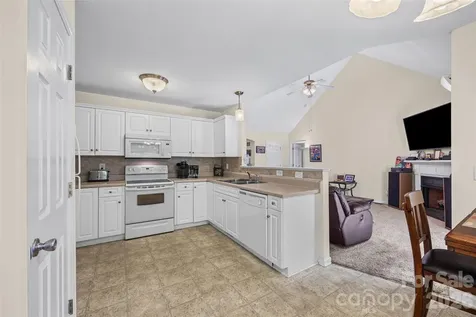509 Kittiewake Lane Clover SC 29710