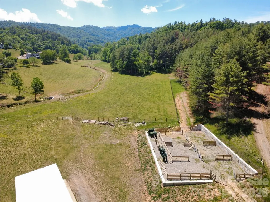 Tbd W Hwy 19 Highway E Burnsville NC 28714
