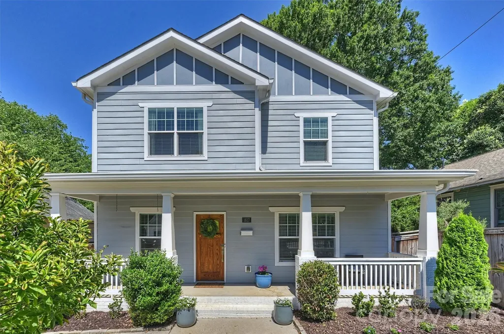 1617 Hawthorne Lane Charlotte NC 28205