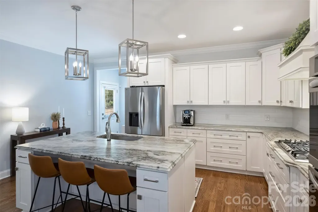 1617 Hawthorne Lane Charlotte NC 28205