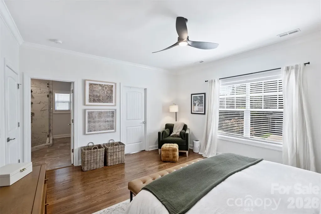1617 Hawthorne Lane Charlotte NC 28205