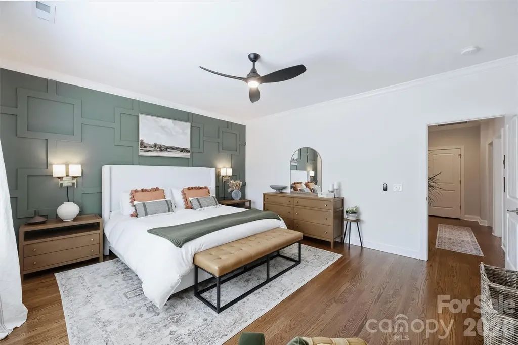 1617 Hawthorne Lane Charlotte NC 28205