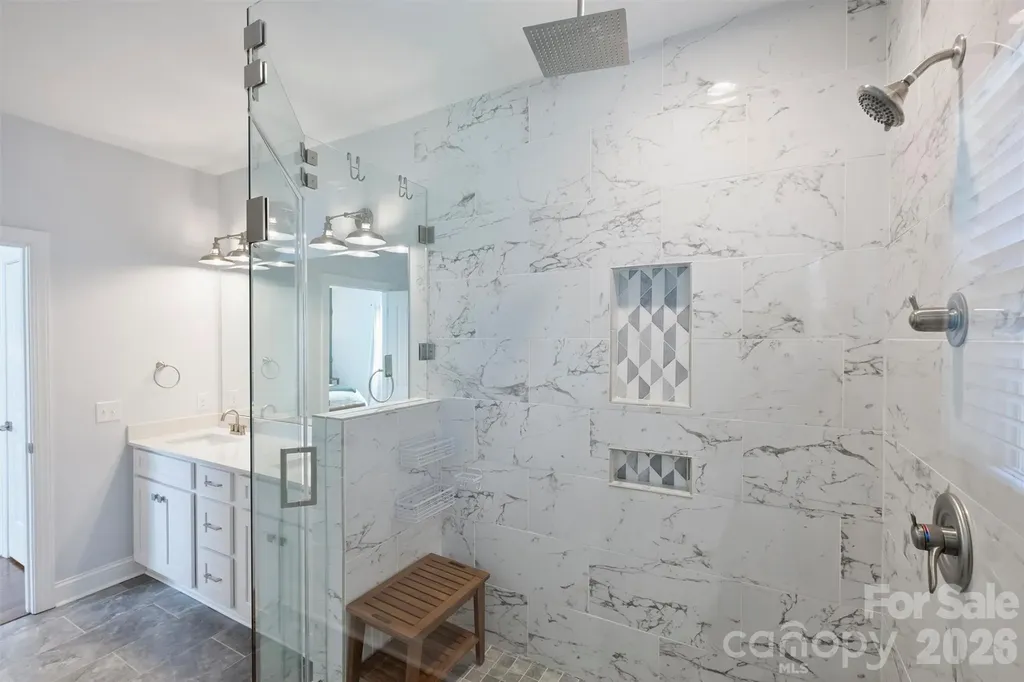 1617 Hawthorne Lane Charlotte NC 28205