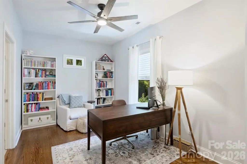 1617 Hawthorne Lane Charlotte NC 28205