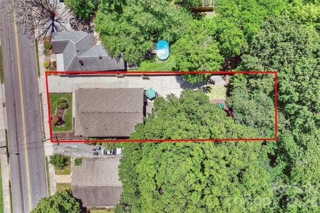 1617 Hawthorne Lane Charlotte NC 28205