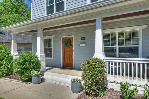 1617 Hawthorne Lane Charlotte NC 28205