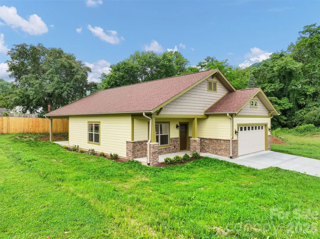 99 Junes Way Waynesville NC 28786