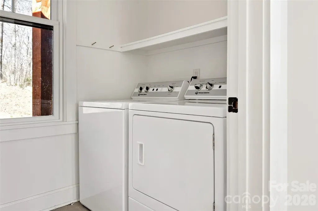 159 Settings Boulevard Black Mountain NC 28711