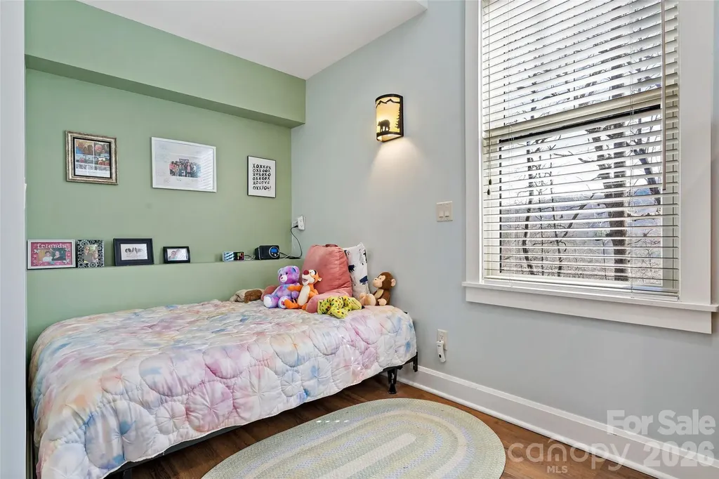 159 Settings Boulevard Black Mountain NC 28711