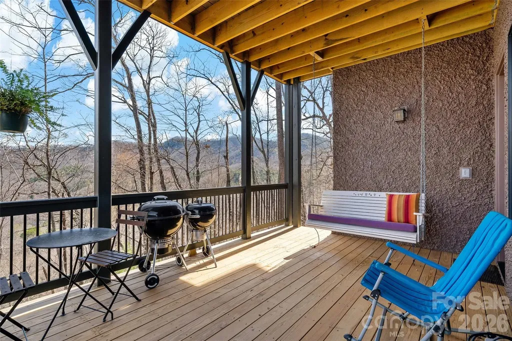 159 Settings Boulevard Black Mountain NC 28711