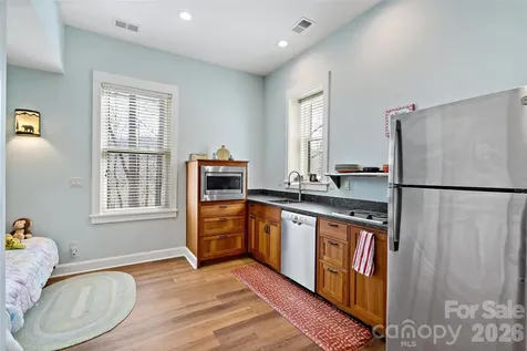 159 Settings Boulevard Black Mountain NC 28711