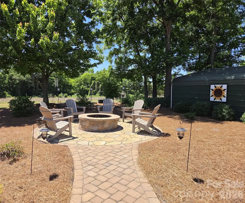 16182 Austin Road Locust NC 28097