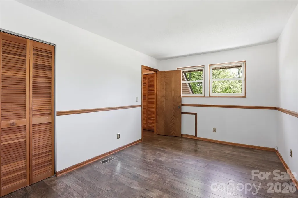 207 Wood Dale Drive Hendersonville NC 28791