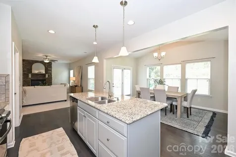 3729 Benseval Lane Matthews NC 28105