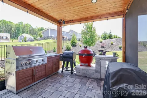384 Streamwood Road Troutman NC 28166