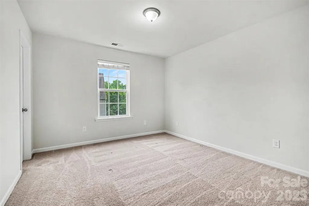 8211 Pamplin Court Charlotte NC 28273