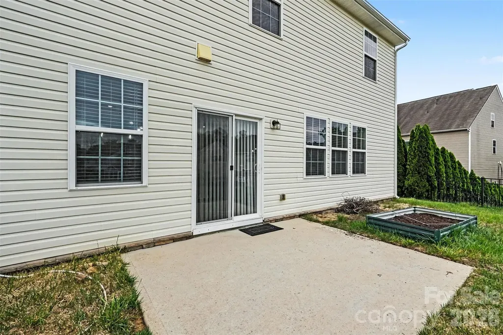 8211 Pamplin Court Charlotte NC 28273