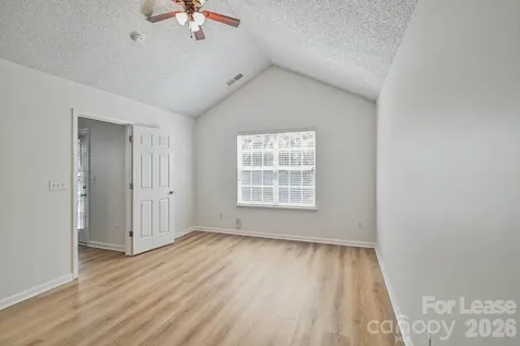 10630 Sleigh Bell Lane Charlotte NC 28216