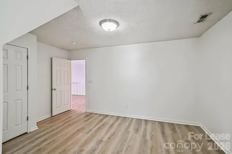 10630 Sleigh Bell Lane Charlotte NC 28216
