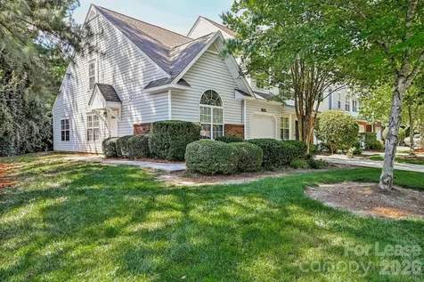10630 Sleigh Bell Lane Charlotte NC 28216
