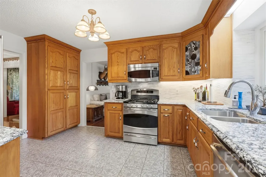 6181 Willowbottom Road Hickory NC 28602