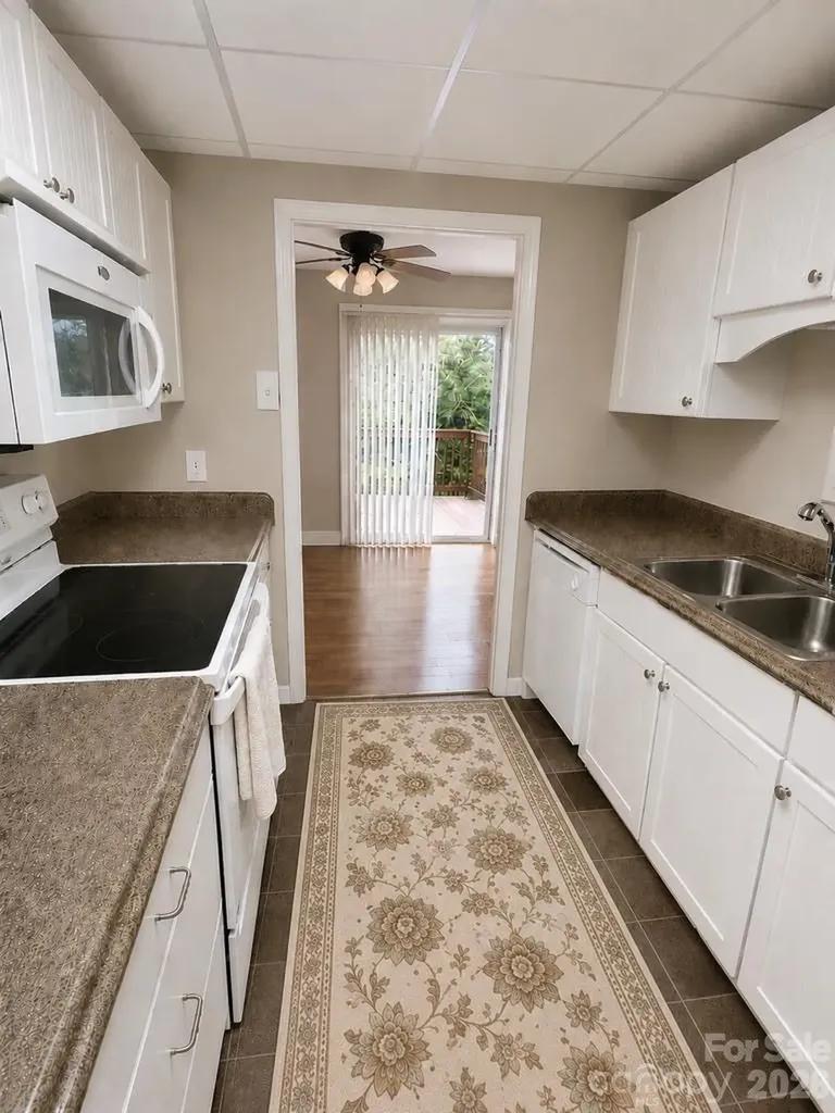 99 Willow Way Hendersonville NC 28739