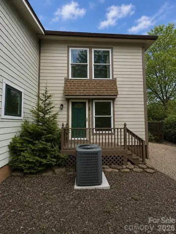 99 Willow Way Hendersonville NC 28739