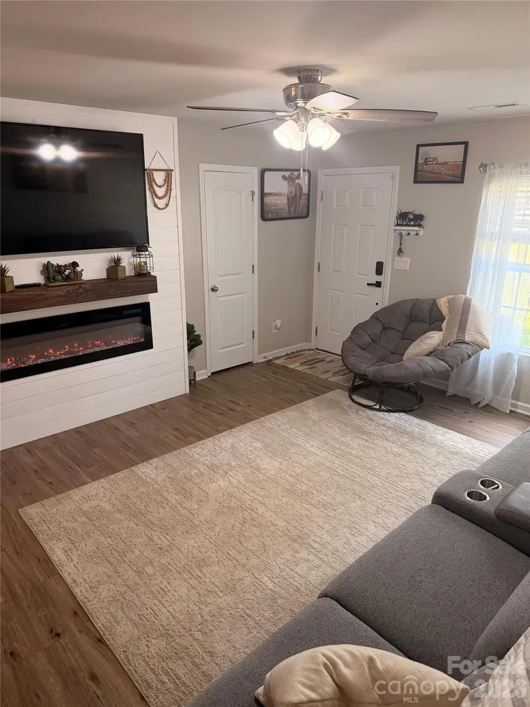 2212 Pinnacle View Drive Kings Mountain NC 28086