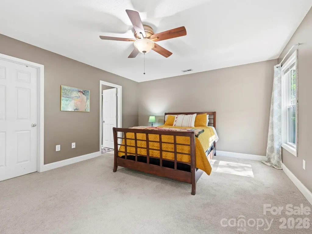24 Hilldale Road Asheville NC 28803