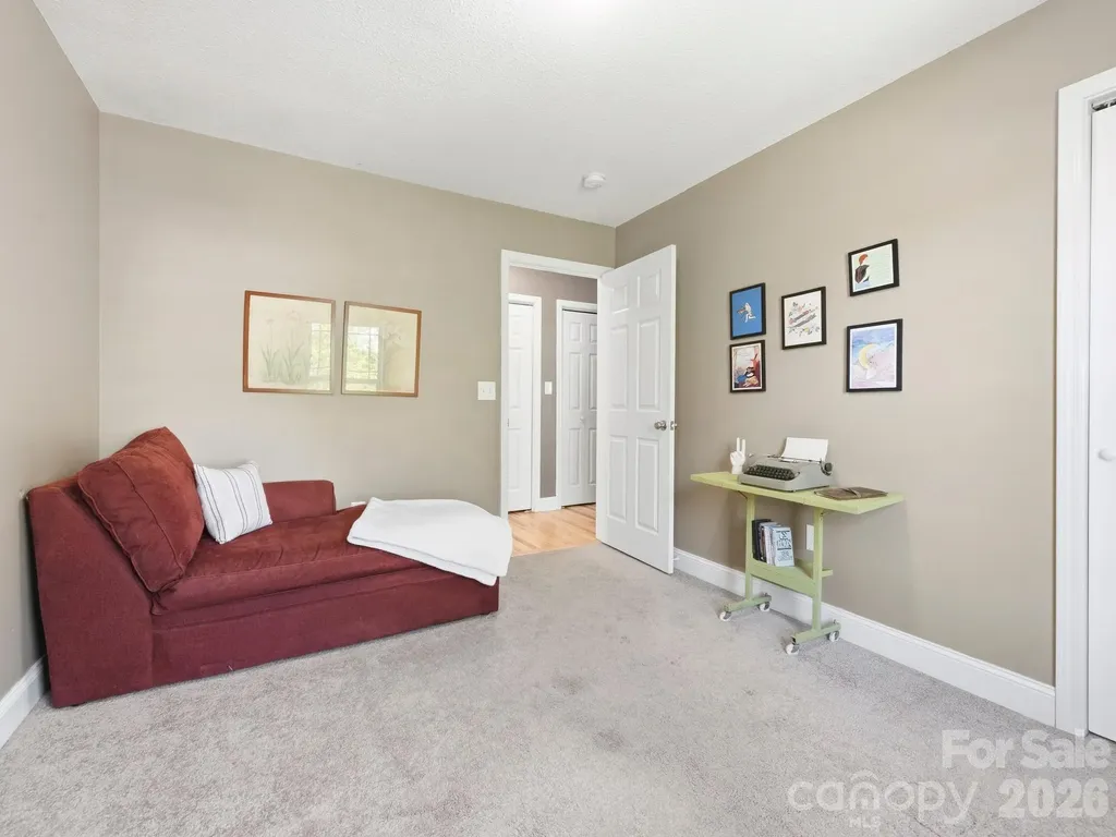 24 Hilldale Road Asheville NC 28803