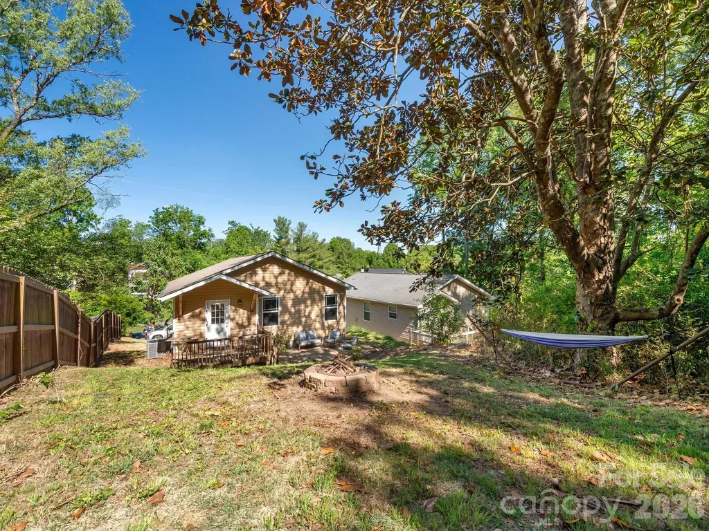 24 Hilldale Road Asheville NC 28803