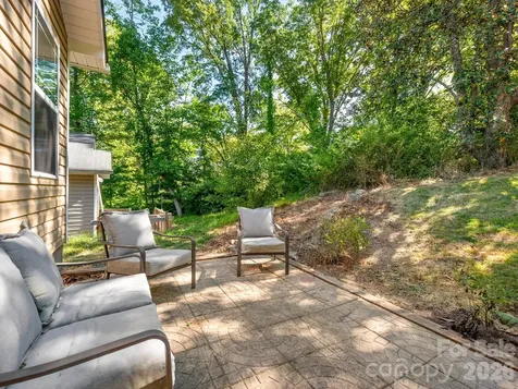 24 Hilldale Road Asheville NC 28803