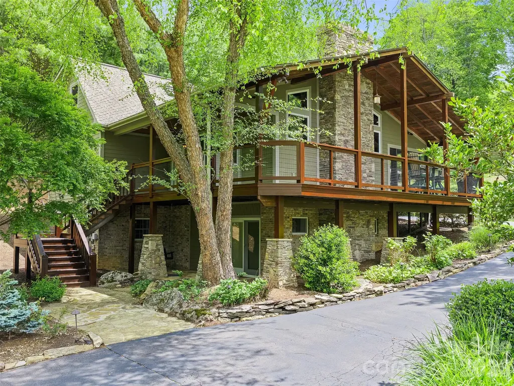 210 Shepard Way Burnsville NC 28714