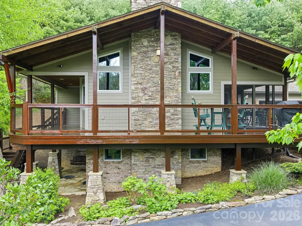 210 Shepard Way Burnsville NC 28714