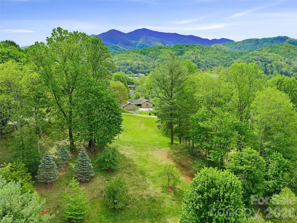 210 Shepard Way Burnsville NC 28714