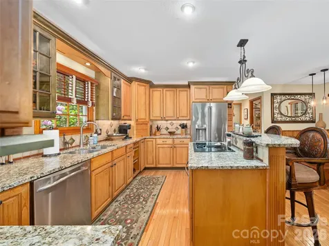 210 Shepard Way Burnsville NC 28714