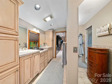 210 Shepard Way Burnsville NC 28714