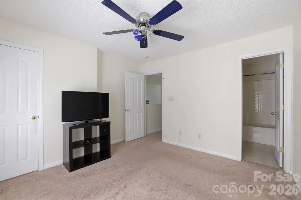 8842 Gerren Court Charlotte NC 28217