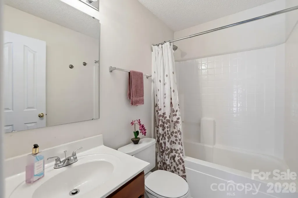 8842 Gerren Court Charlotte NC 28217