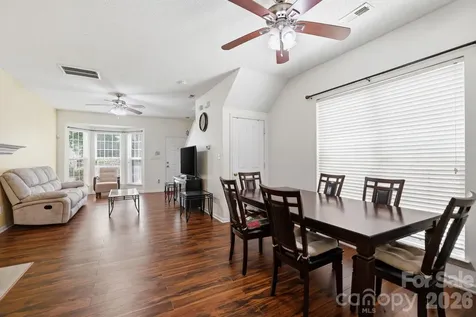 8842 Gerren Court Charlotte NC 28217